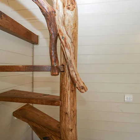 Longlands בית נופש